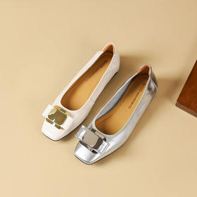 西村名物2024年秋季新款低跟金属饰扣舒软小圆头浅口单鞋T24CE38311