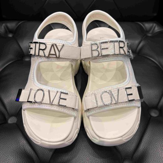 LFGJ凌介女鞋  14508  时尚百搭厚底凉鞋 商品图1