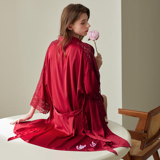 芬腾晨袍睡衣女士冰丝夏季薄款性感睡袍大红色本命年两件套家居服 商品图2