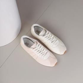 西村名物2024夏季新品真皮轻便软底粉色流行平底时尚休闲运动鞋女T24CM38371