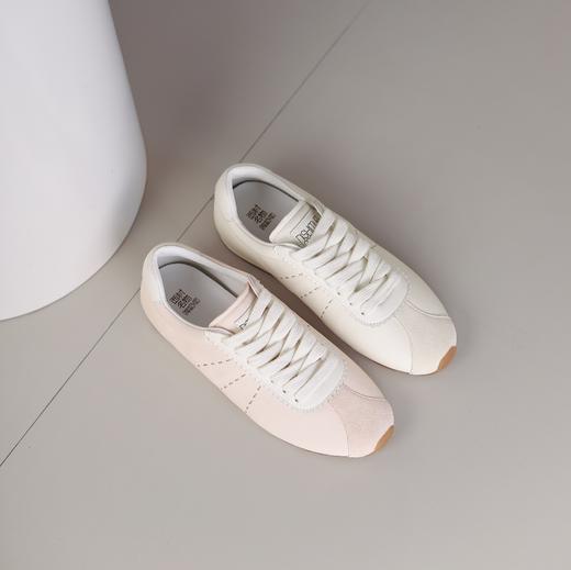 西村名物2024夏季新品真皮轻便软底粉色流行平底时尚休闲运动鞋女T24CM38371 商品图0