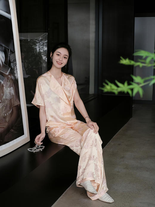 瑕疵| 盛唐牡丹 |玉兰花纹交织真丝松紧腰女裤 商品图3