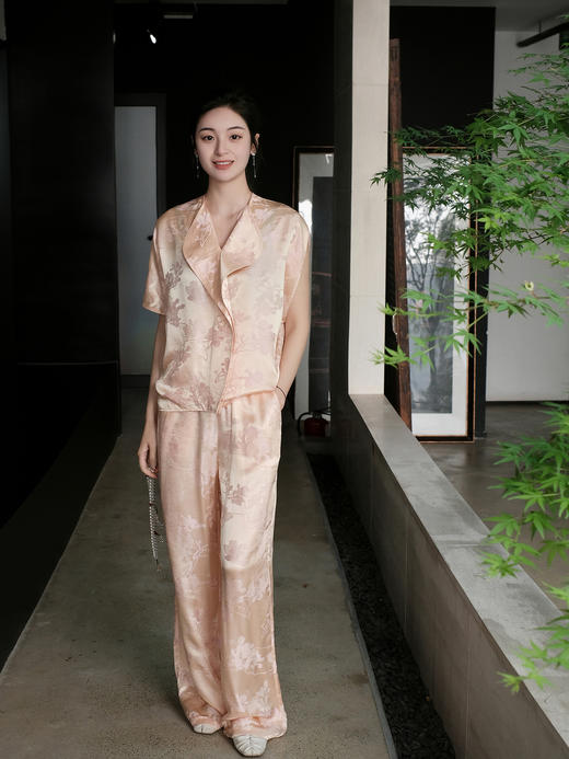 瑕疵| 盛唐牡丹 |玉兰花纹交织真丝松紧腰女裤 商品图0