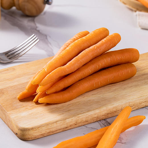 【云南有机吮指胡萝卜】顺丰到家 云南有机种植 绿色无污染 全程无化学农残 更好吃 更健康  2种规格任选 商品图1