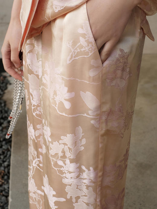 瑕疵| 盛唐牡丹 |玉兰花纹交织真丝松紧腰女裤 商品图1