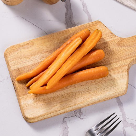 【云南有机吮指胡萝卜】顺丰到家 云南有机种植 绿色无污染 全程无化学农残 更好吃 更健康  2种规格任选 商品图0