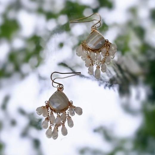 SpoiledBrat Jewelry chandelier吊灯系列  蓝纹欧珀月光石耳环 商品图2