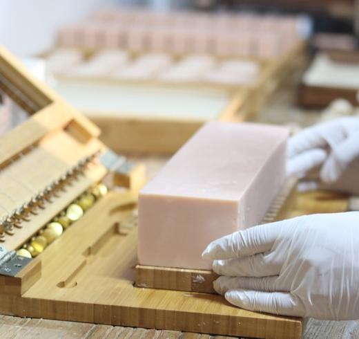 【麦麦定制丨家事皂】椰油茶树茜草家事皂！纯天然纯手工制作！不仅能去除污垢油脂，还可清洗果盘贴身衣物！温和不刺激，安全0添加，适用多种家庭清洁！【TJ-X】 商品图1