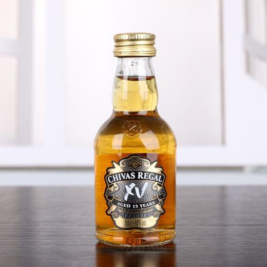 芝华士XV15年苏格兰威士忌50ml玻璃瓶（透金版） 商品图0