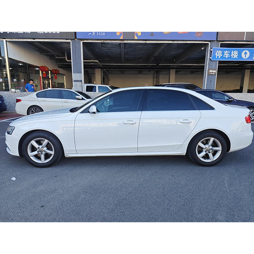 奥迪 A4L 30 TFSI 典藏版 自动舒适型【长租-北京】 商品图3