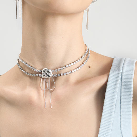 [福利价]lost in echo2024秋季新款膨胀枕头银色蝴蝶结流苏chocker项链女 商品图1