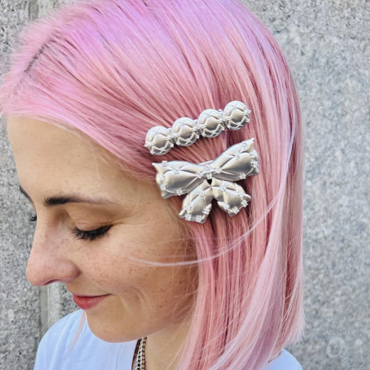 [福利价]lost in echo2024秋季新款高级时尚银色枕头系列夹子侧边发夹发卡女 商品图3