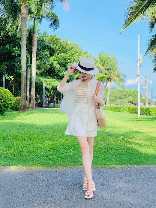 【百图lulu定制】【氧气天丝三件套】清凉天丝防晒 天丝+吊带+短裤三件套 商品图5