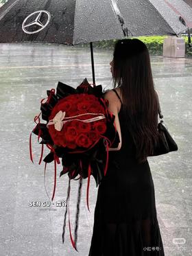 女神33枝玫瑰花束