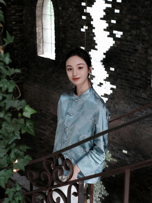 瑕疵|盛唐婧 |真丝火凤凰蓝外套[特价品](特殊商品不退不换) 商品图4