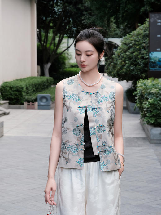 盛唐婧 |真丝宋锦兰庭丝菊对襟马甲 商品图1