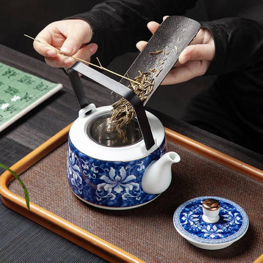 成艺锦上添花 釉下青花瓷景德镇陶瓷茶具套装整套家用提梁壶茶壶茶杯锦上添花古道壶7入 商品图4