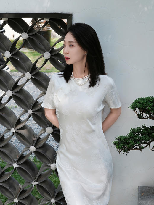 瑕疵 |盛唐牡丹 |梅兰竹菊冠乐绉短袖旗袍裙[特价品](特殊商品不退不换) 商品图5