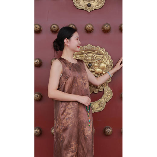 【2025门店同款】玄策-无袖连衣裙（21718235-金垺） 商品图0