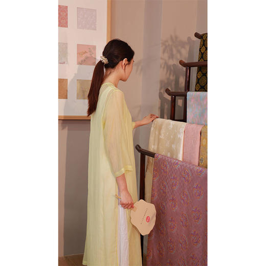 【线上专属】圆领连衣裙（24707802-女贞黄） 商品图3