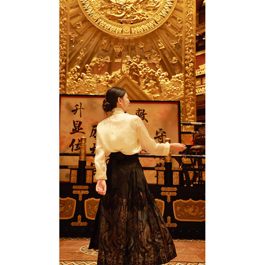 【线上专属】岸芷汀兰-立领衬衫（24810913Y-琉璃） 商品图2