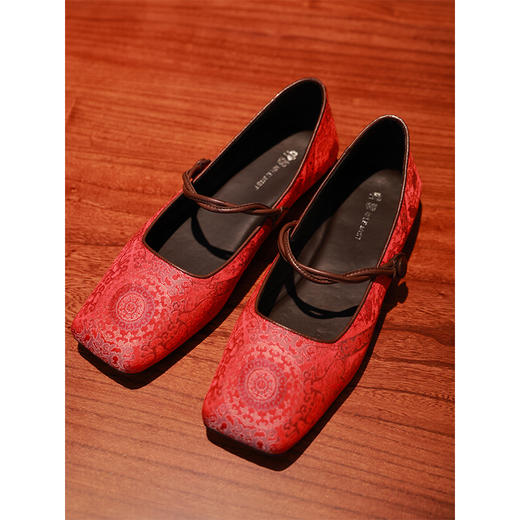 【抖音专属】女单鞋（21C25B-25-92-红色） 商品图0