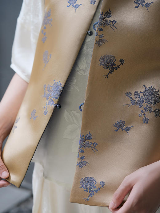 瑕疵| 盛唐牡丹 |双面穿真丝花蕾缎马甲[特价品](特殊商品不退不换) 商品图5