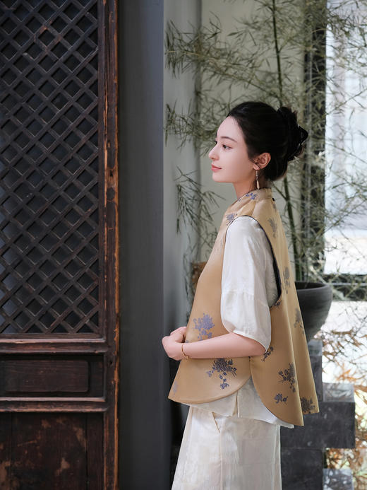 瑕疵| 盛唐牡丹 |双面穿真丝花蕾缎马甲[特价品](特殊商品不退不换) 商品图7