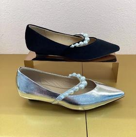 西村名物2024年秋季新款珍珠饰扣小尖头舒适浅口单鞋U24CE38071