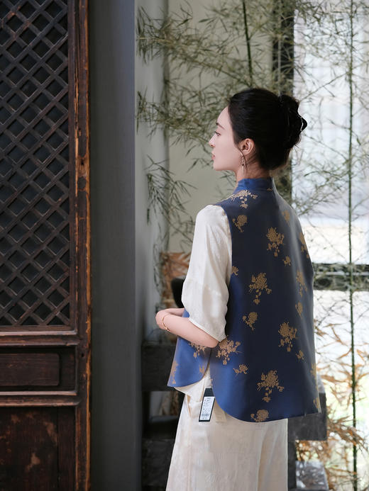 瑕疵| 盛唐牡丹 |双面穿真丝花蕾缎马甲[特价品](特殊商品不退不换) 商品图6