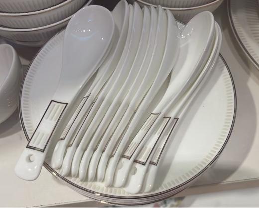 凡瑞斯白色依恋浮雕12人用50头骨瓷餐具【不支持补差，非质量问题不退不换】S 商品图5
