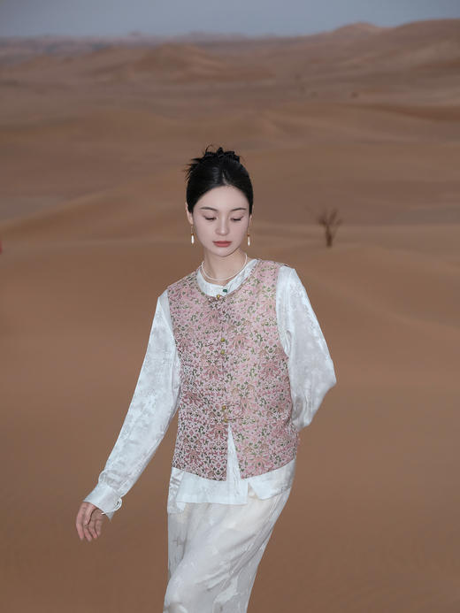 盛唐婧 |中式国风宋锦缠枝花对襟马甲 商品图0