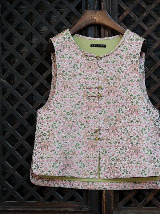 盛唐婧 |中式国风宋锦缠枝花对襟马甲 商品图5