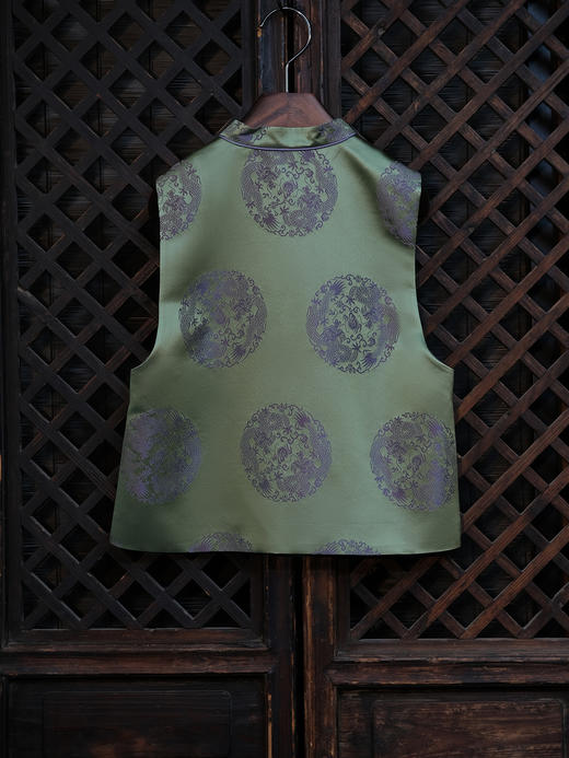 瑕疵|盛唐婧 |中式国风团龙库缎对襟马甲-绿色[特价品](特殊商品不退不换) 商品图6