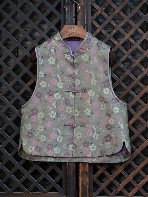 盛唐婧 |真丝宋锦梅花纹对襟马甲 商品图1