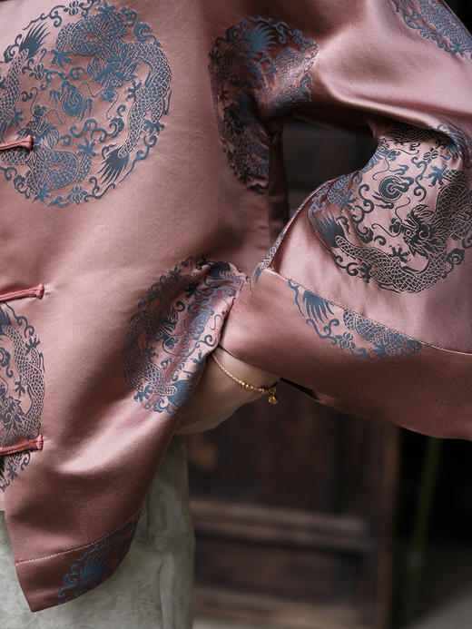 瑕疵|盛唐婧 |真丝库缎龙纹外套-红棕色 商品图2