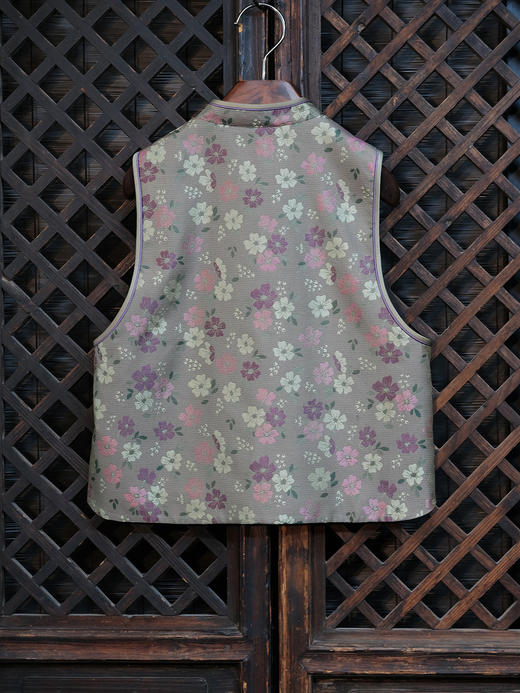 盛唐婧 |真丝宋锦梅花纹对襟马甲 商品图4