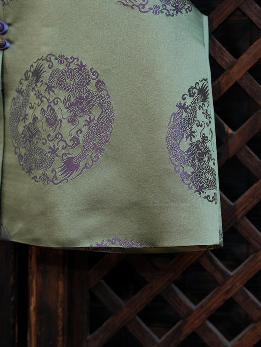 瑕疵|盛唐婧 |中式国风团龙库缎对襟马甲-绿色[特价品](特殊商品不退不换) 商品图5