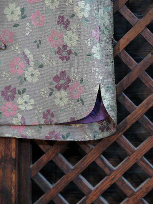 盛唐婧 |真丝宋锦梅花纹对襟马甲 商品图2