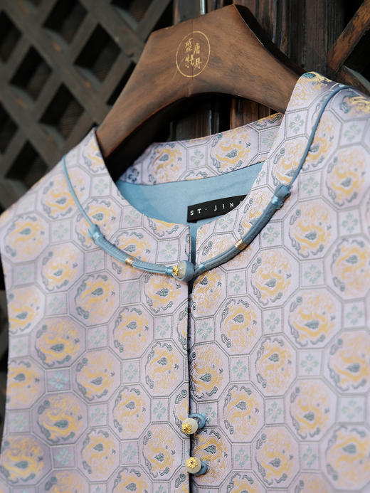 盛唐婧 |中式国风真丝宋锦对襟马甲 商品图7