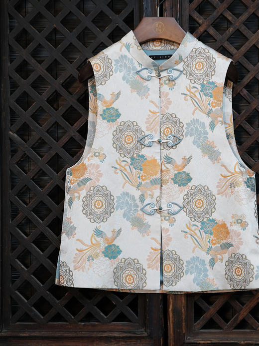 盛唐婧 |涅槃重生中式国风宋锦对襟马甲 商品图2