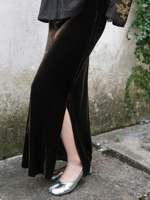 盛唐婧 |新中式丝绒鱼尾半裙-咖色 商品图0