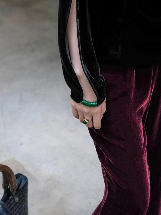 盛唐婧 |新中式丝绒微喇裤红棕 商品图2