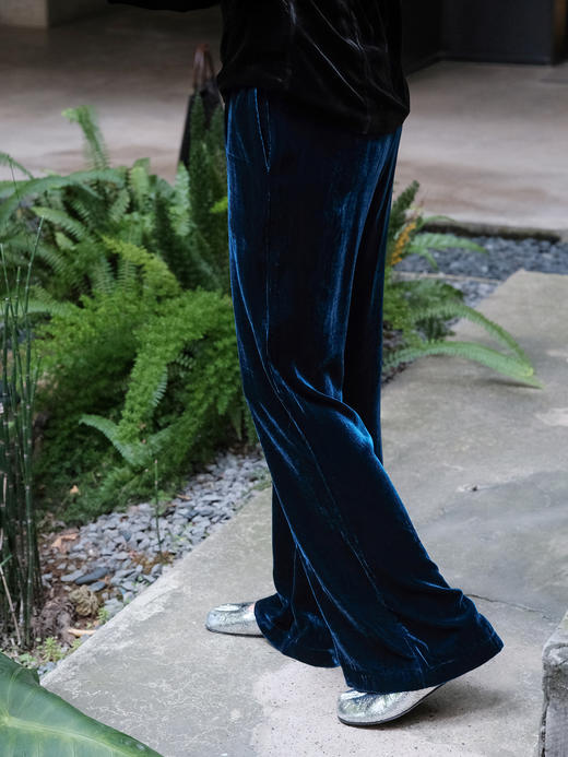 瑕疵|盛唐婧 |新中式丝绒微喇裤深蓝[特价品](特殊商品不退不换) 商品图1