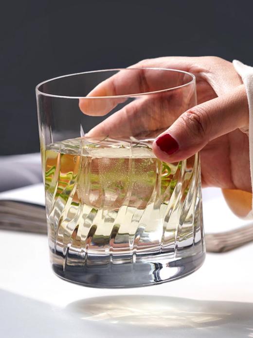 BOHEMIA捷克进口手工水晶玻璃威士忌杯洋酒杯 家用轻奢送礼谢菲尔德白兰地杯生长凝聚海中女神系列波纹威士忌杯 商品图4