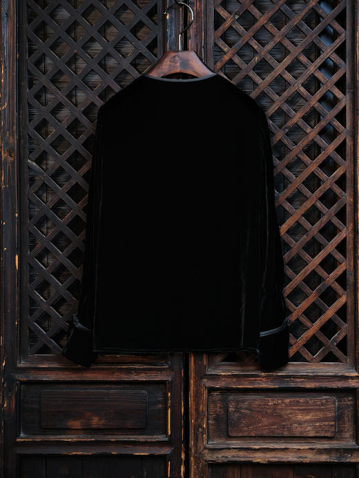 盛唐婧 |新中式真丝丝绒上衣 商品图5