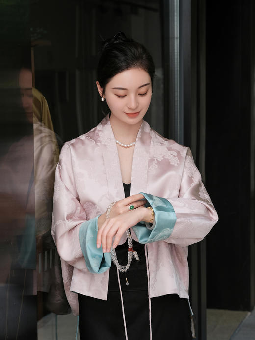 盛唐牡丹 |松鼠葡萄纹冠乐绉双面穿开衫外套 商品图1