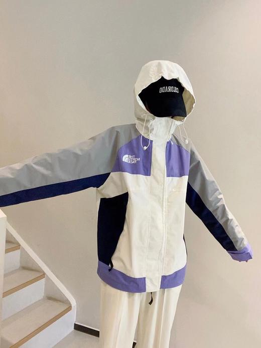 清仓库不退换  限定拼色 THE NORTH FACE北面基础冲锋衣 连帽登山夹克 防水防尘... 商品图3