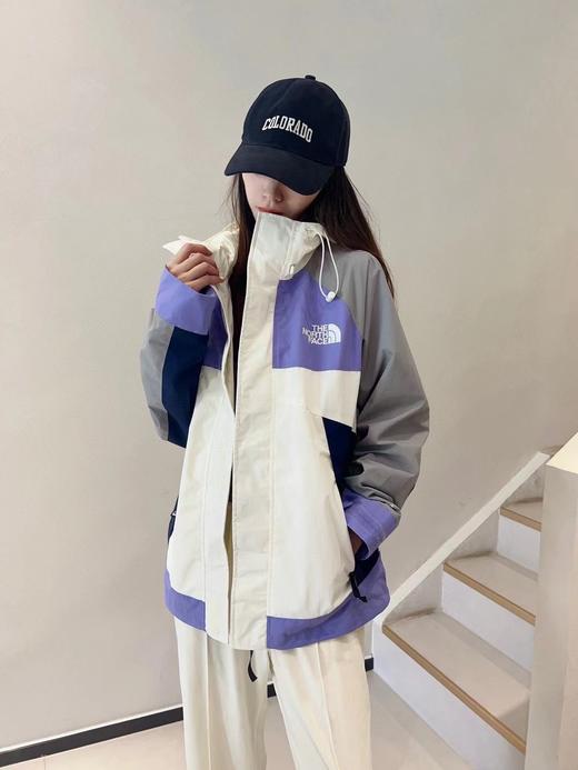 清仓库不退换  限定拼色 THE NORTH FACE北面基础冲锋衣 连帽登山夹克 防水防尘... 商品图4