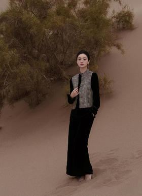 盛唐婧 |真丝宋锦梅花纹对襟马甲